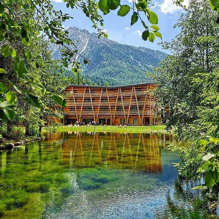 Au Charmant Petit Lac - Ecohotel Parc & Spa Champoluc Exterior foto