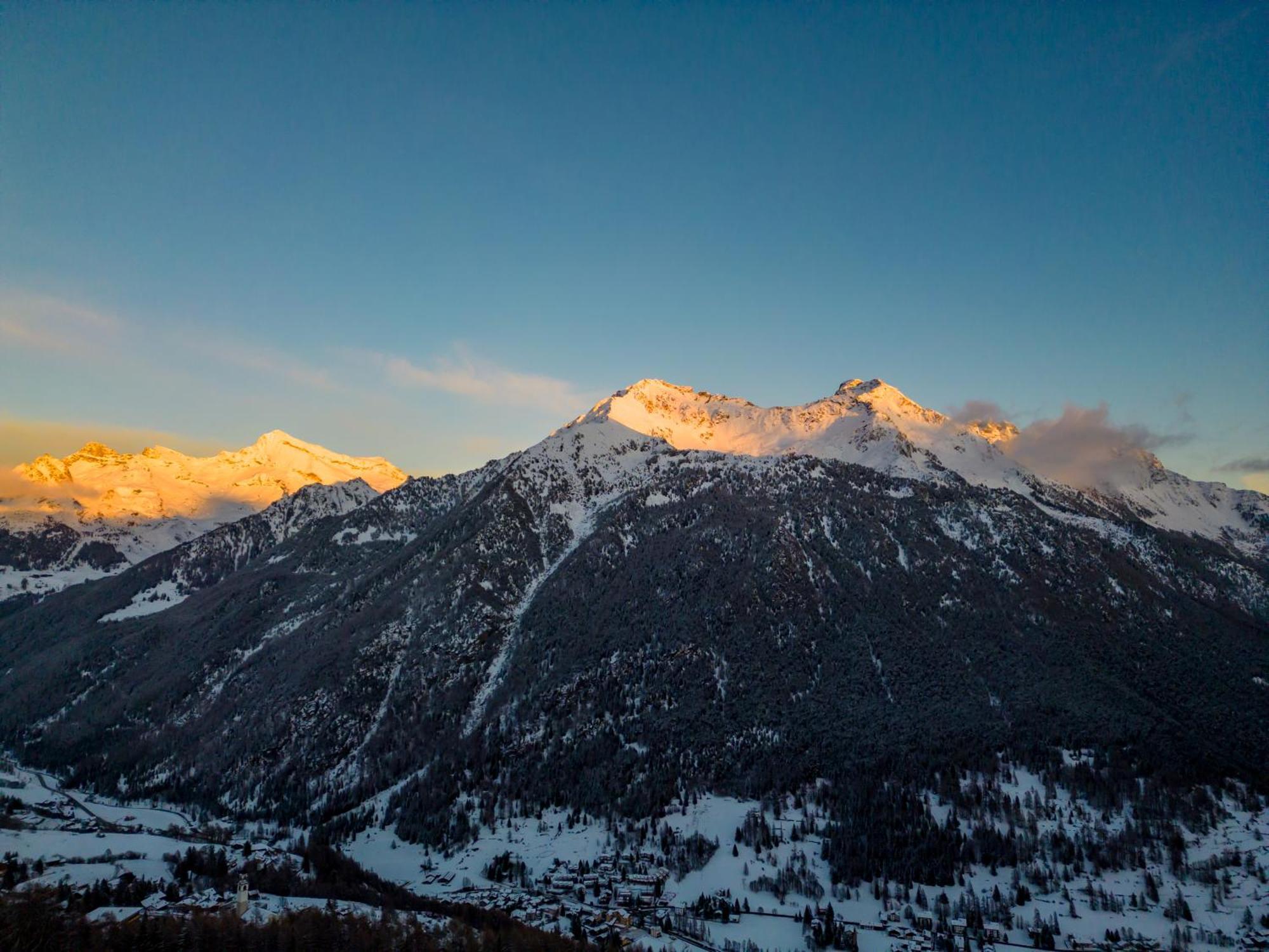 Au Charmant Petit Lac - Ecohotel Parc & Spa Champoluc Exterior foto