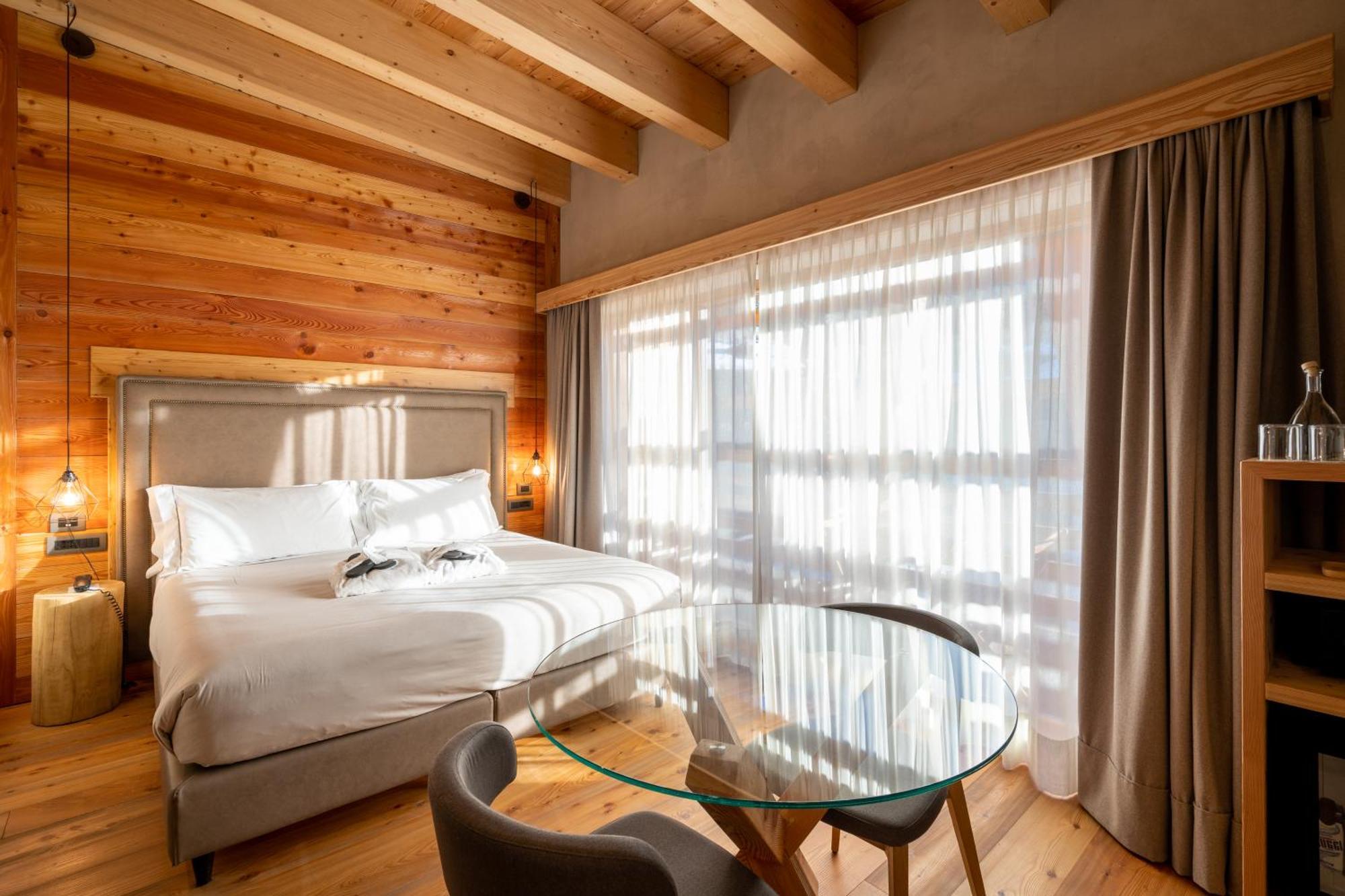 Au Charmant Petit Lac - Ecohotel Parc & Spa Champoluc Exterior foto